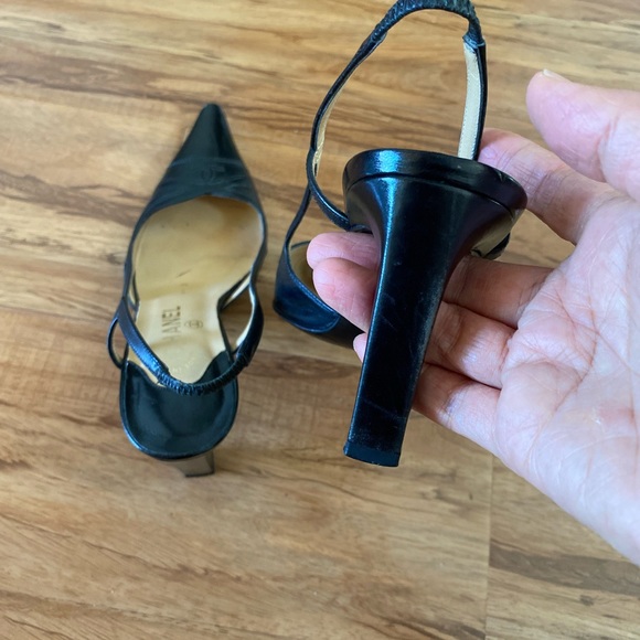 Chanel pumps 3 inch heels - Picture 3 of 4